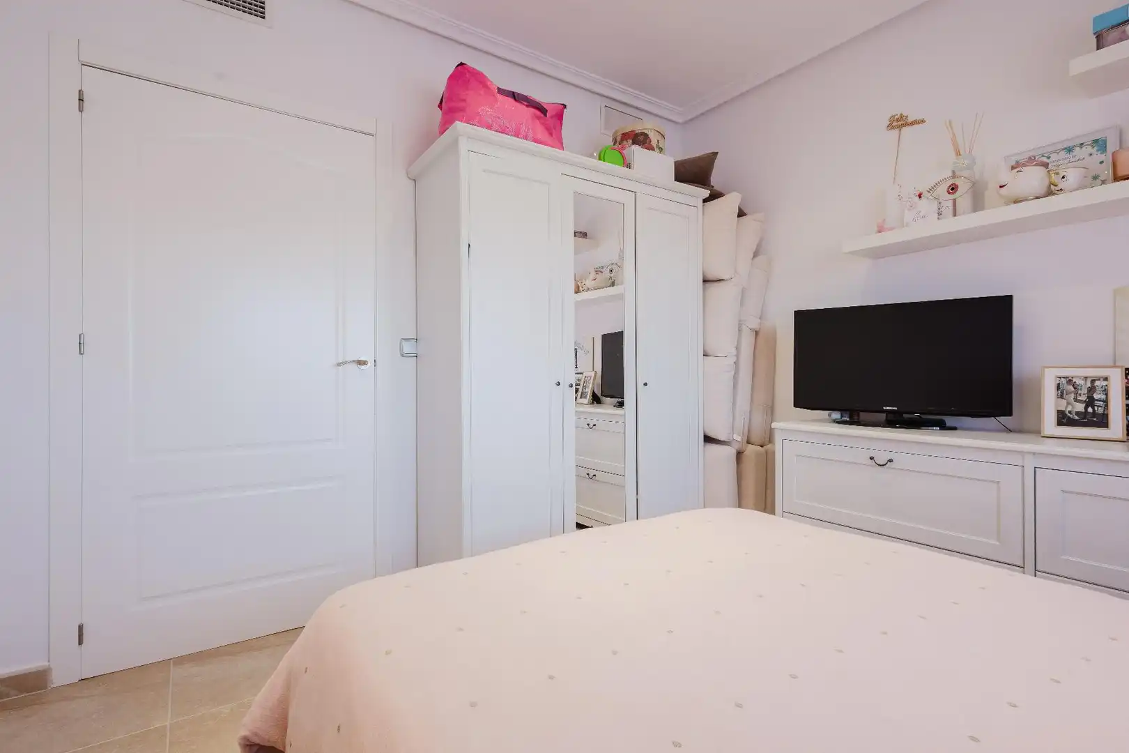 Habitación de Casa o chalet en venta en Torrevieja con Terraza, Piscina y Amueblado