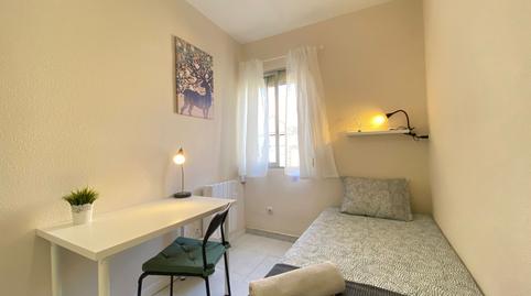 Photo 3 of Flat to share in Calle Valderrobres, 17, Canillejas, Madrid