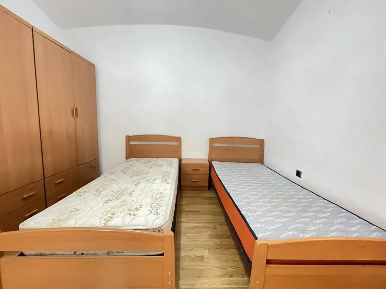 Dormitori de Pis en venda en Barcelona amb Parquet i Moblat