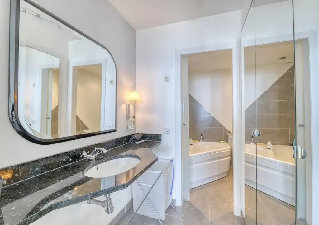 Bathroom of Attic for sale in Calvià  with Terrace and Community pool