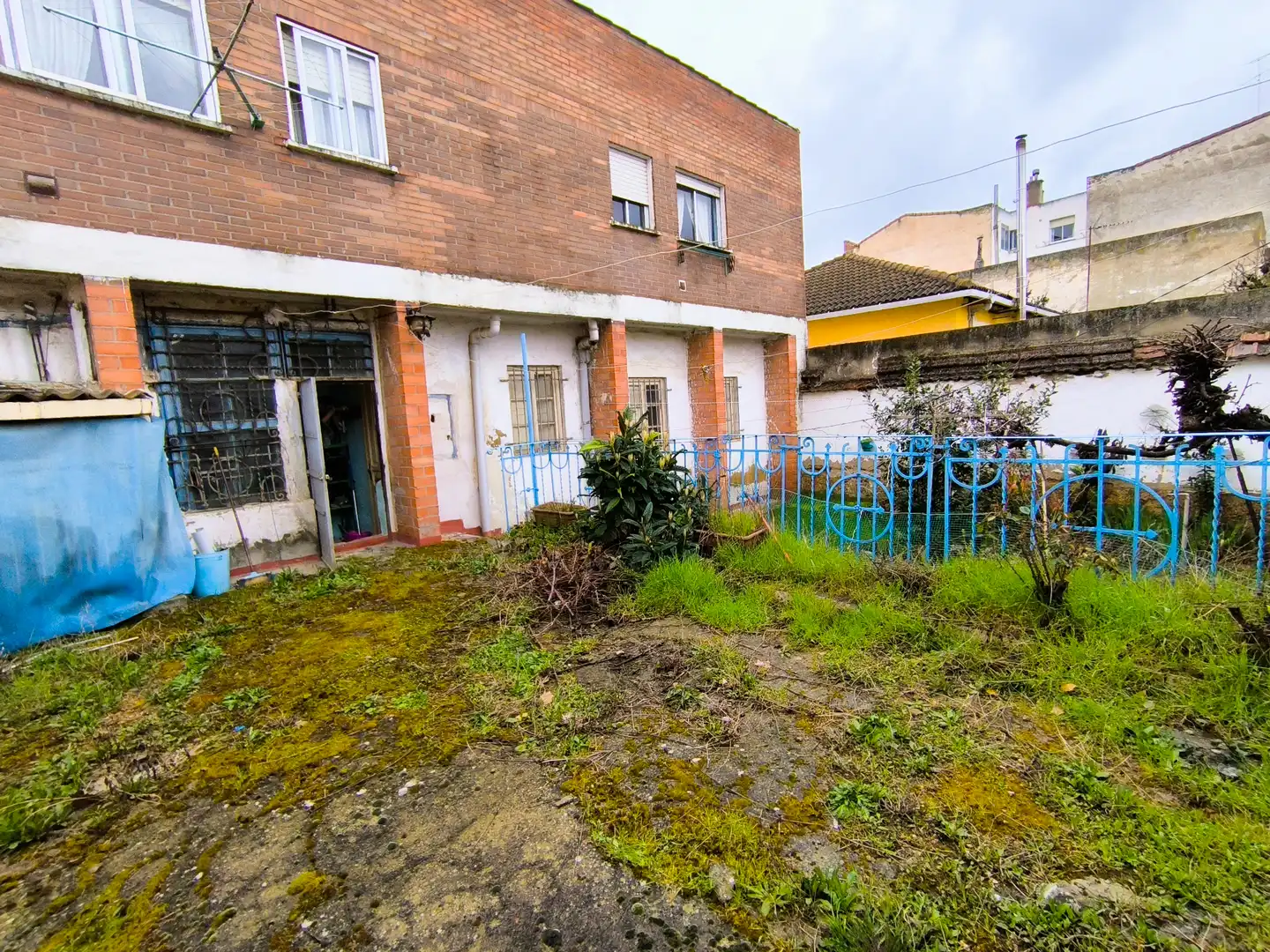 Vista exterior de Edifici en venda en Venta de Baños