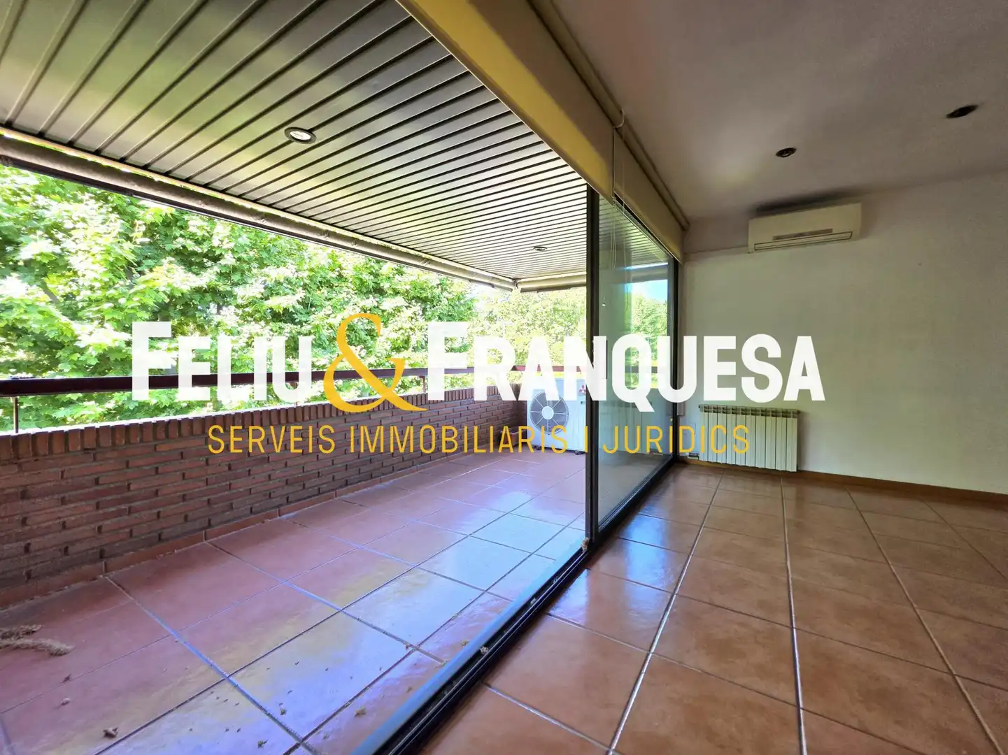 Außenansicht von Dachboden zum Verkauf in Sant Cugat del Vallès mit Heizung, Privatgarten und Terrasse