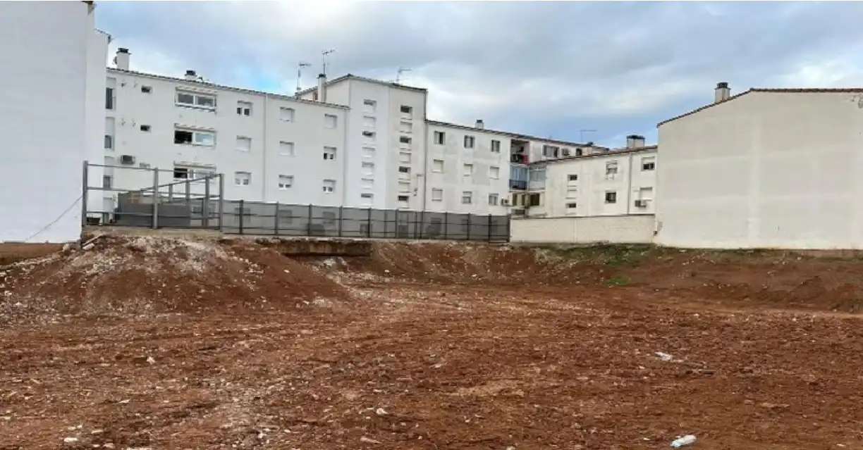 Wohnbaugrundstück zum Verkauf in Calle Cornalvo 23, imagen 5