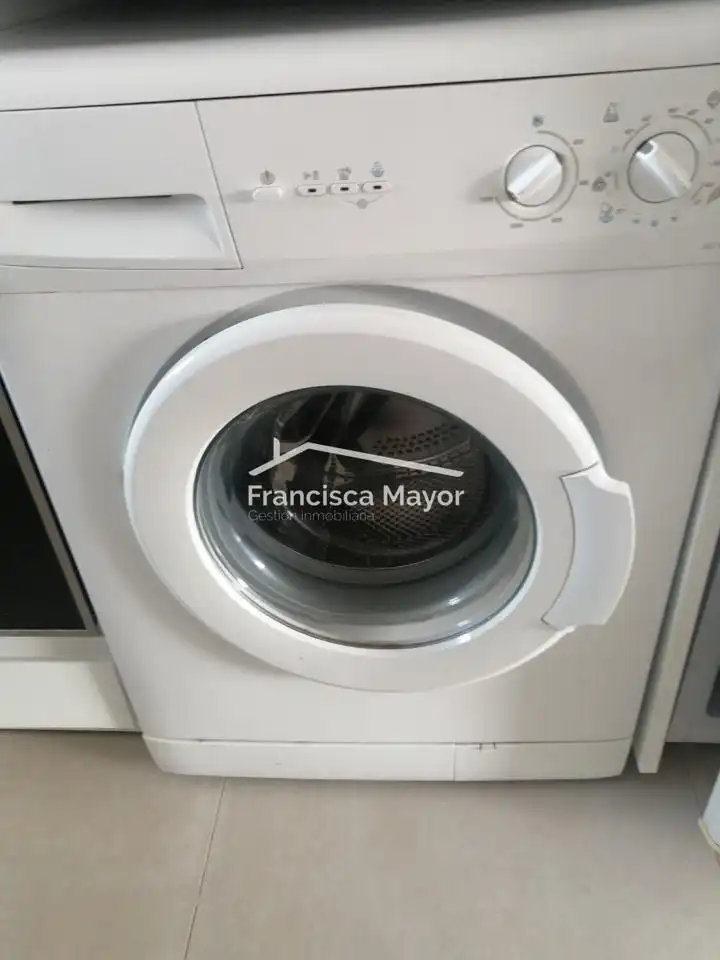 Vista exterior de Piso de alquiler en Valencia con Trastero, Amueblado y Balcón