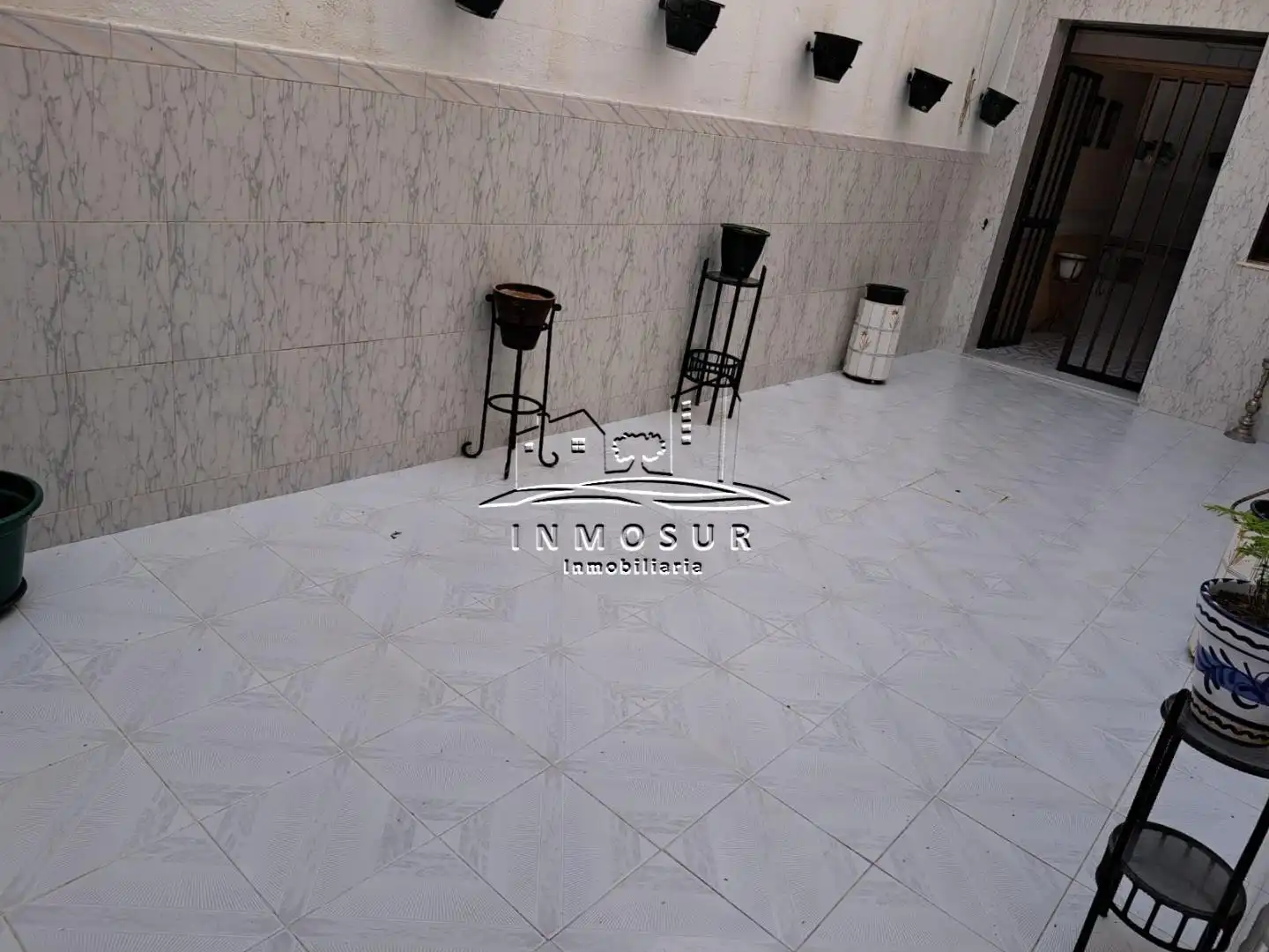 Vista exterior de Casa adosada en venta en Lucena con Terraza y Trastero