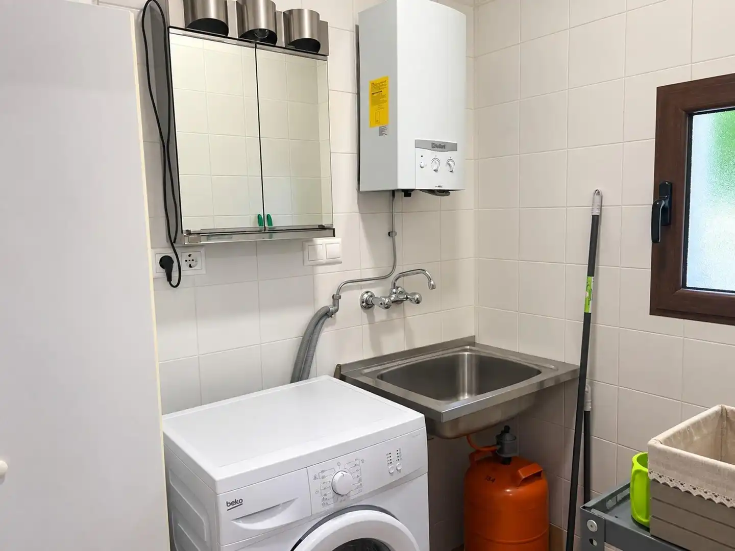 Bathroom of Country homes for sale in Almansa  with Heating, Swimming Pool and Furnished