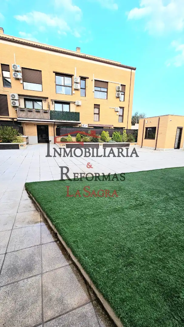 Terrace of Duplexes for sale in Borox  with Air Conditioner, Heating and Private garden