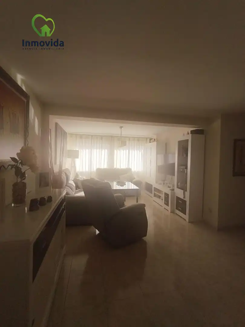 Piso con ascensor en venta en Sur, imagen 2