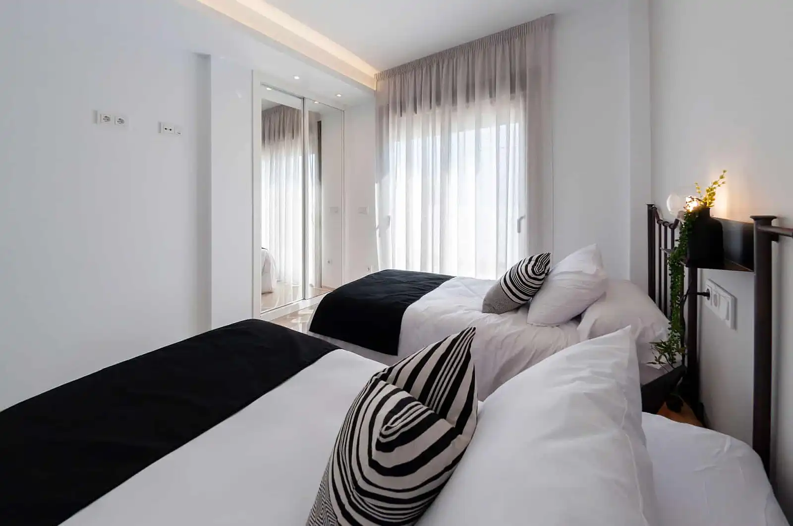 Dormitori de Casa o xalet en venda en Los Alcázares amb Aire condicionat, Jardí privat i Terrassa