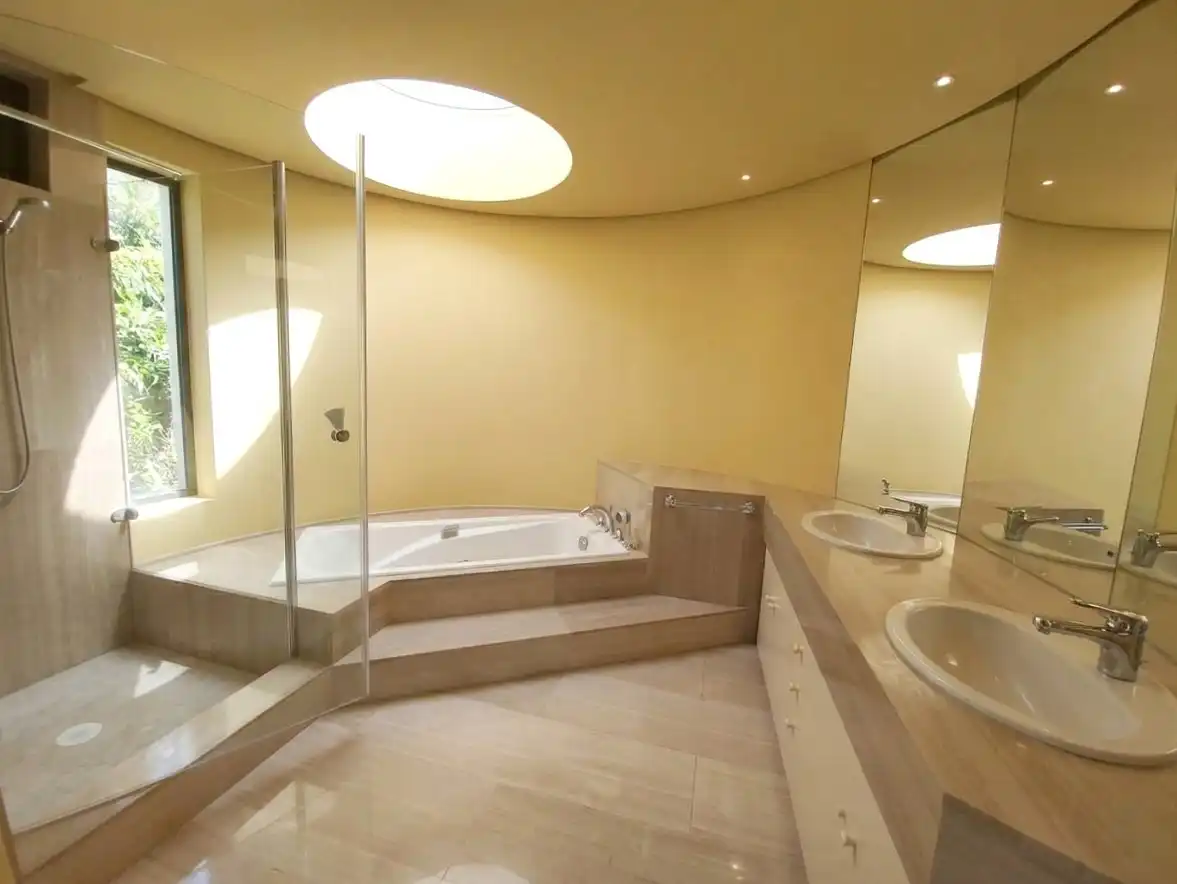 Baño de Casa o chalet en venta en Pozuelo de Alarcón con Aire acondicionado, Calefacción y Jardín privado