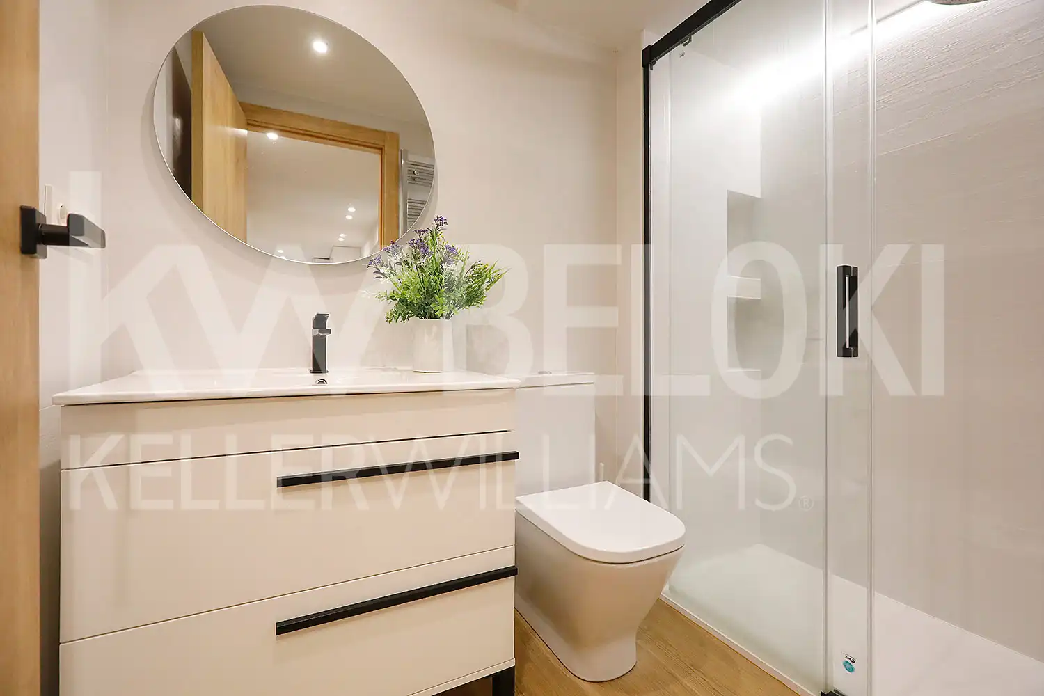 Bathroom of Flat for sale in Errenteria  with Heating and Balcony