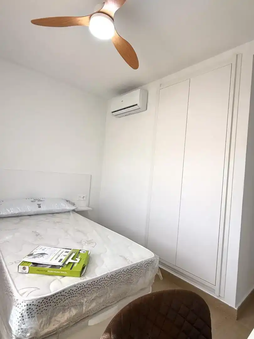 Schlafzimmer von Wohnung zur Miete in Cartagena mit Klimaanlage, Parkett und Abstellraum