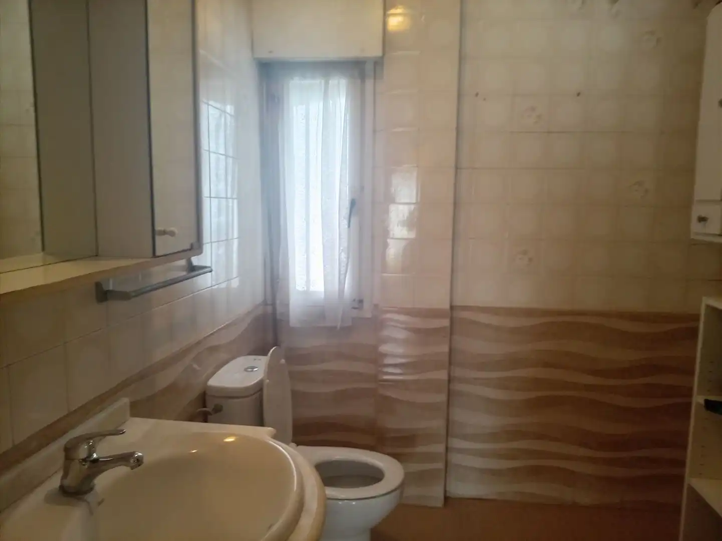 Bathroom of Flat for sale in Gijón   with Heating, Storage room and Swimming Pool
