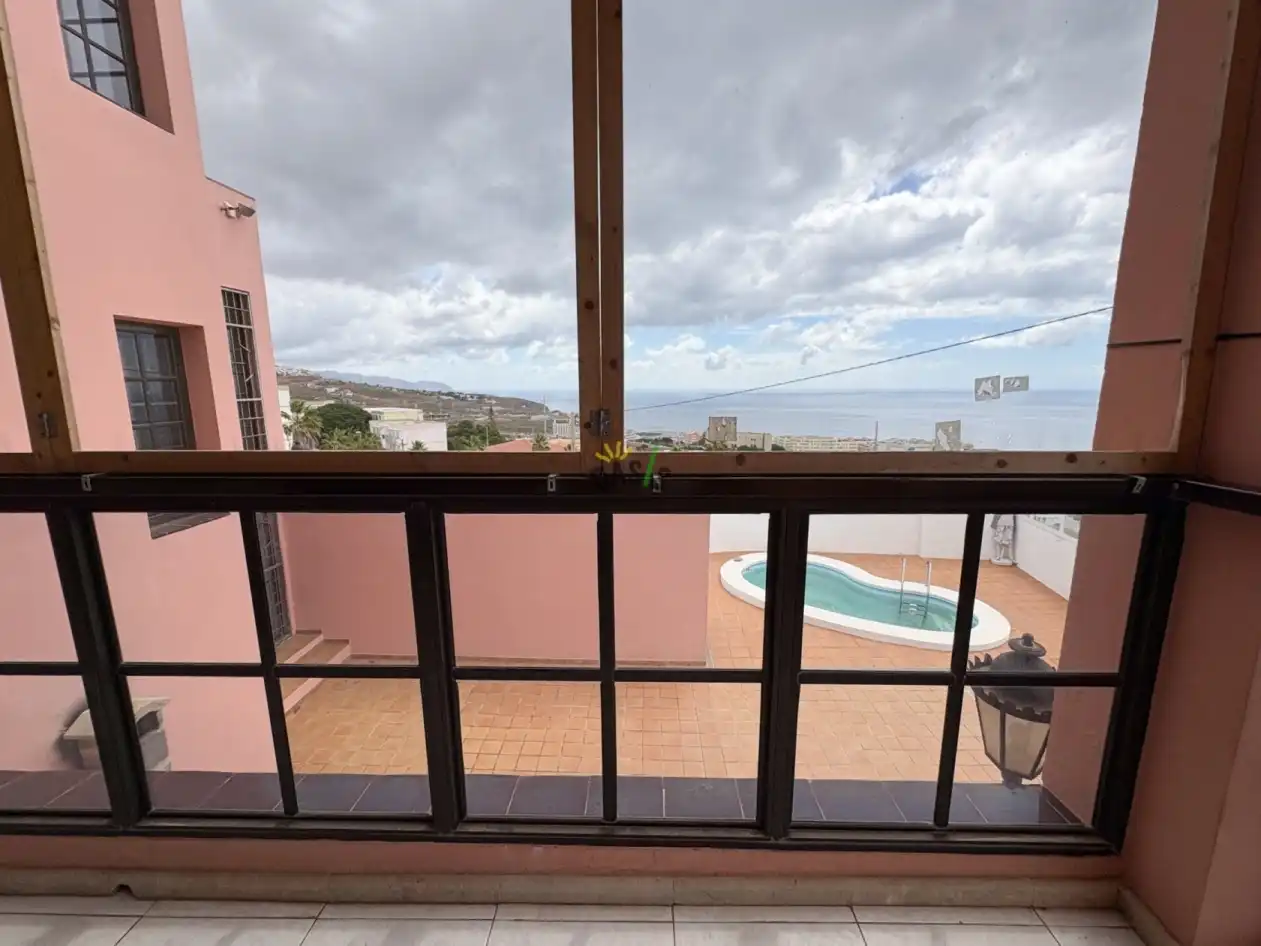 Terrassa de Casa o xalet en venda en Santa Cruz de Tenerife amb Terrassa, Traster i Piscina