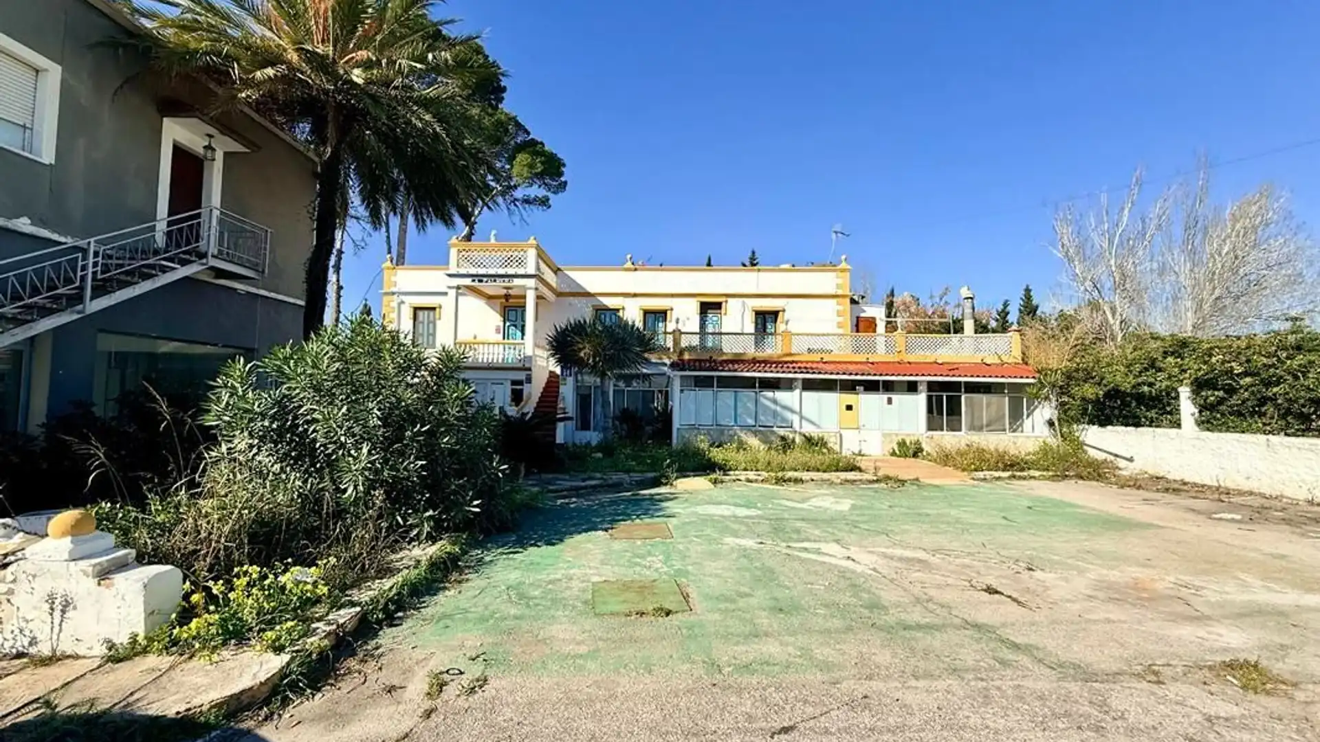 Außenansicht von Gebaude zum Verkauf in Ondara