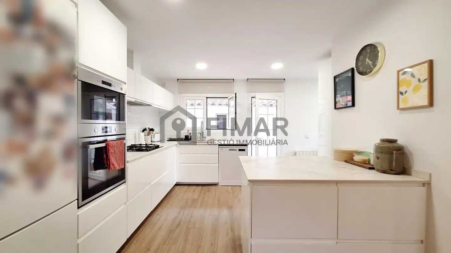 House with garden for sale in Avinguda Comtal, imagen 17