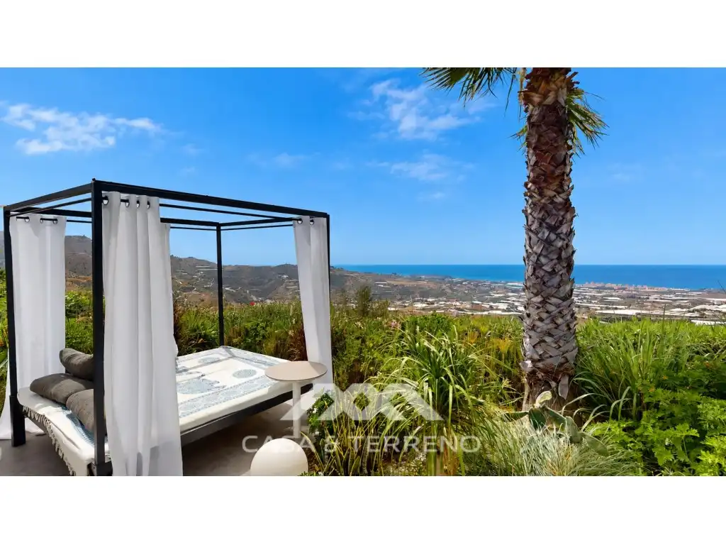 Vista exterior de Casa o chalet en venta en Algarrobo con Aire acondicionado, Calefacción y Jardín privado