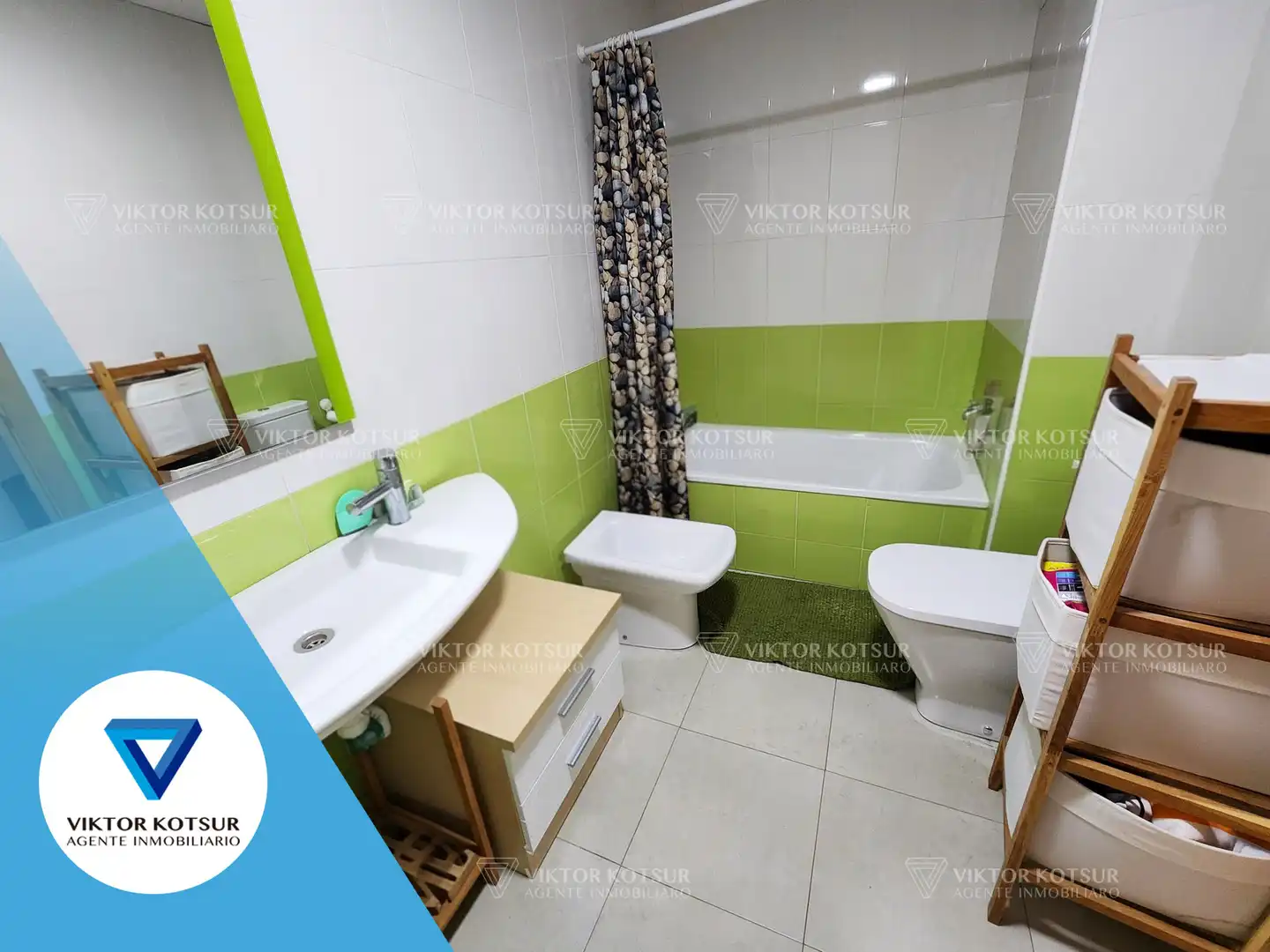 Baño de Piso en venta en Roquetas de Mar con Aire acondicionado, Calefacción y Terraza