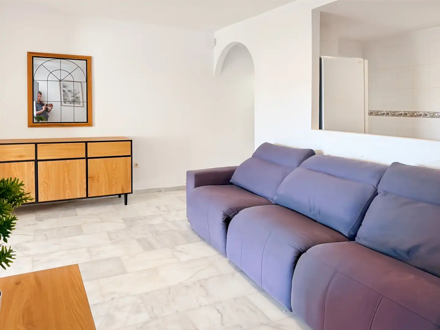 Sala d'estar de Pis en venda en Fuengirola amb Aire condicionat, Terrassa i Moblat