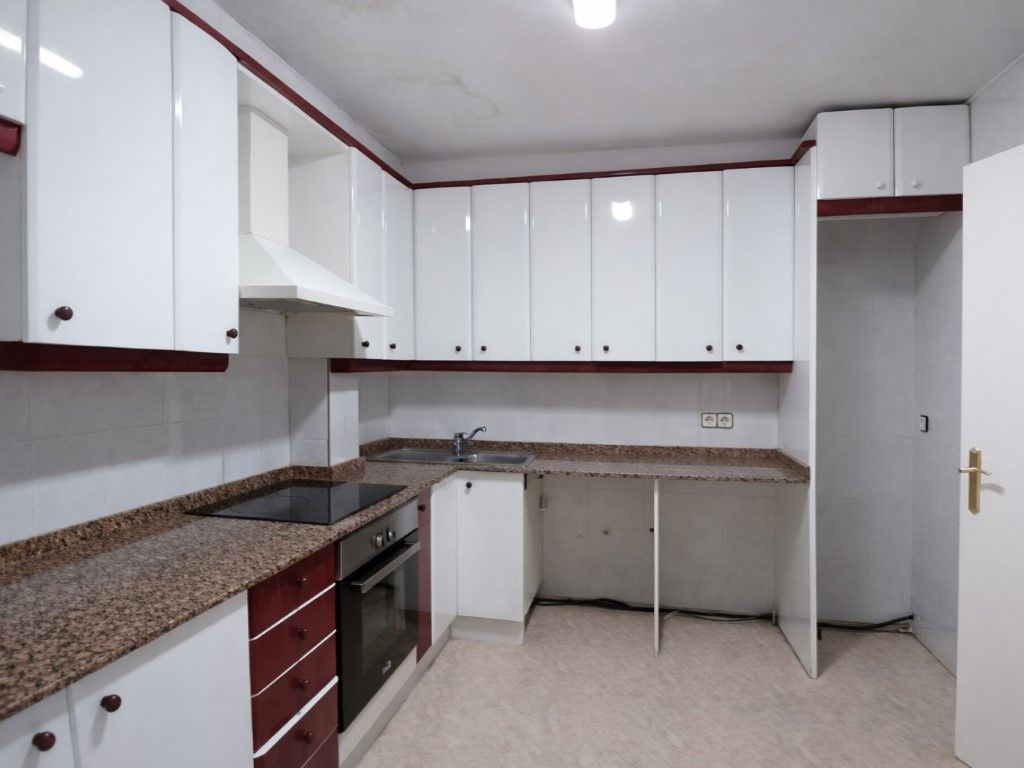 Cuina de Pis en venda en Vilafranca del Penedès amb Aire condicionat, Calefacció i Forn