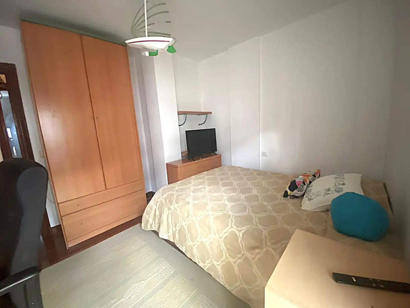 Schlafzimmer von Maisonette zum Verkauf in Castro-Urdiales mit Heizung, Privatgarten und Terrasse
