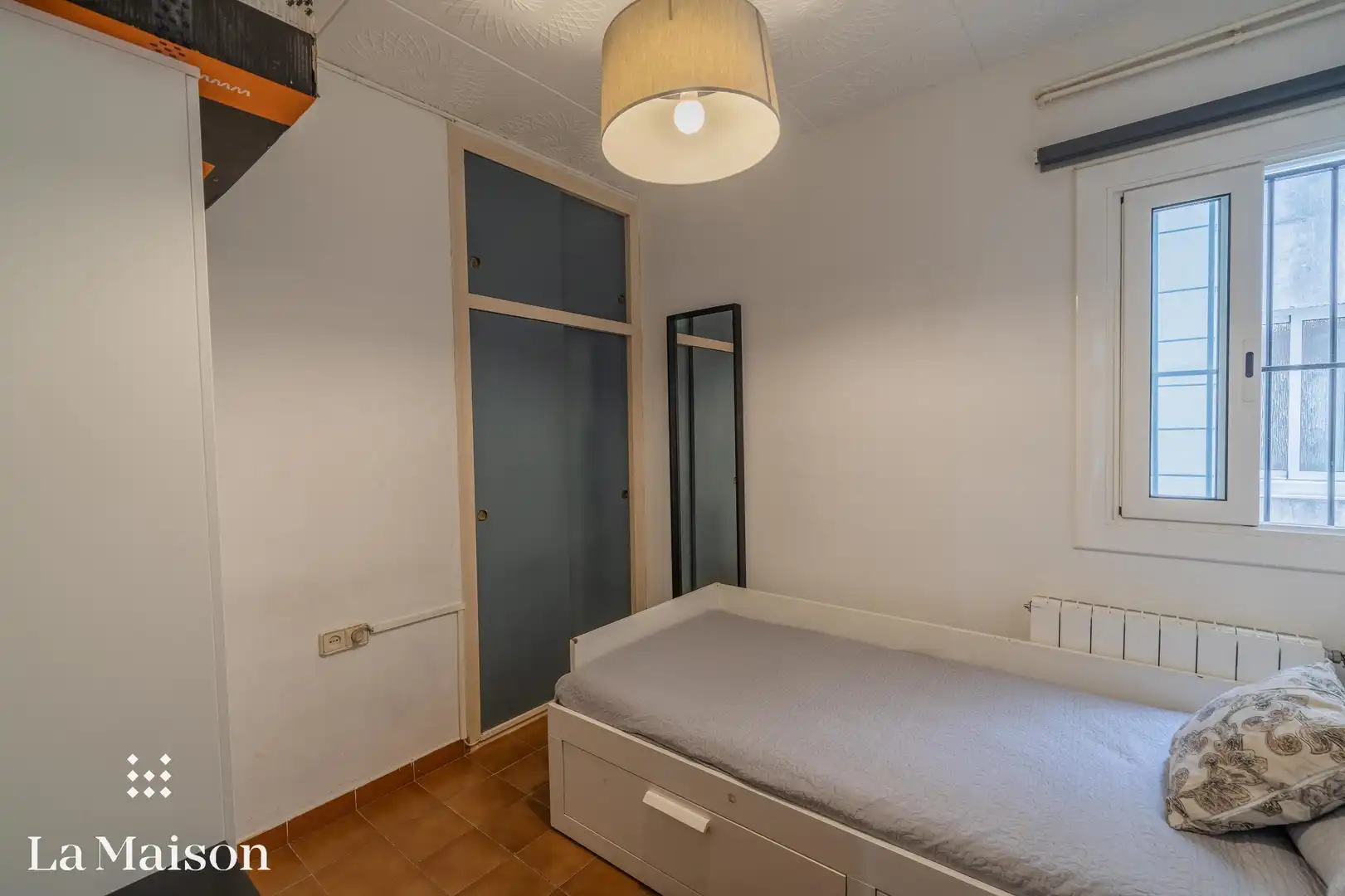 Habitación de Piso en venta en Mataró con Calefacción, Trastero y Amueblado