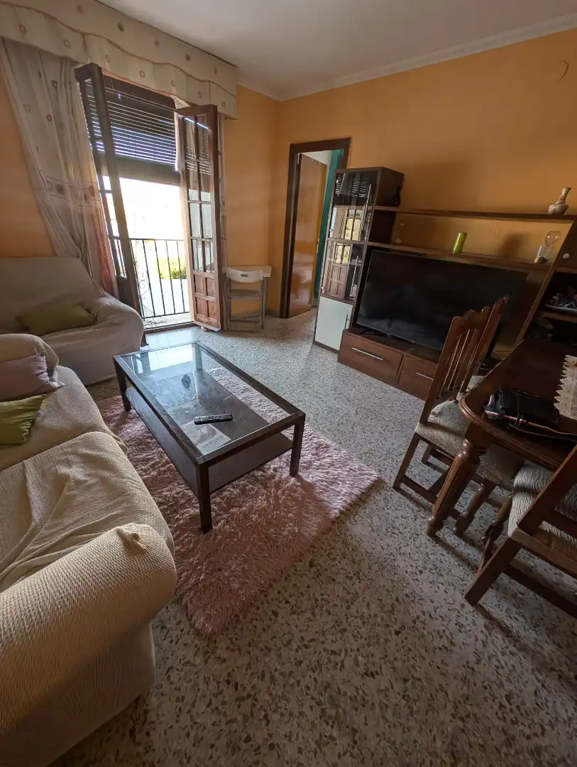 Sala de estar de Piso en venta en Lucena con Terraza, Trastero y Amueblado
