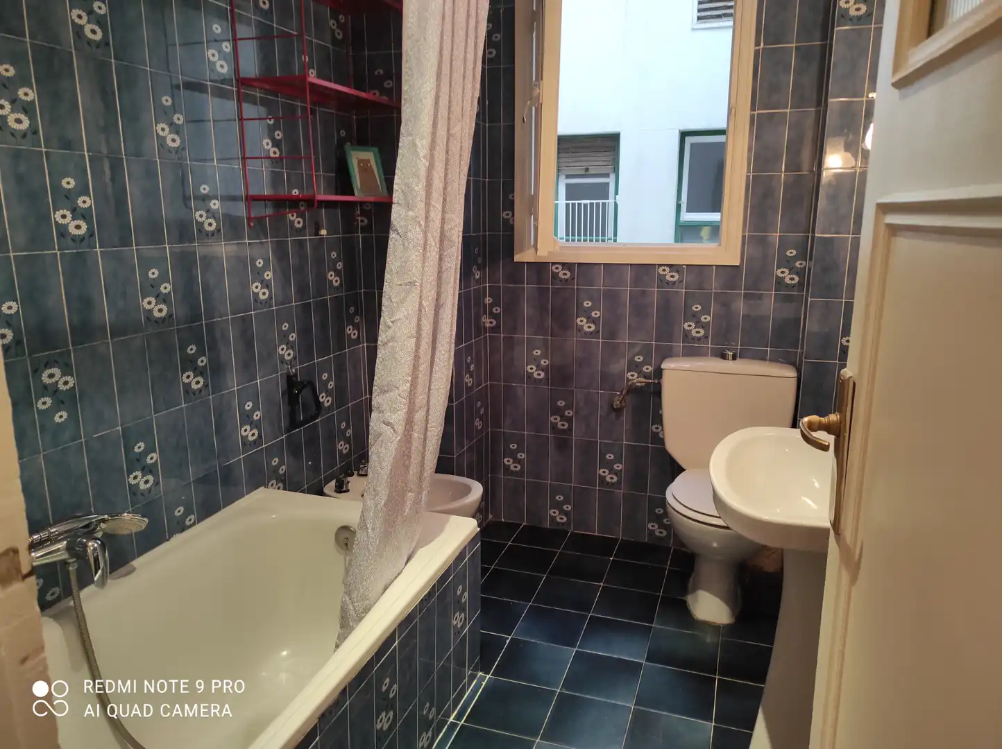 Baño de Piso de alquiler en Madrid con Calefacción, Parquet y Terraza
