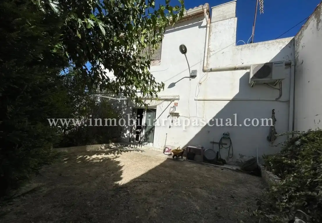 Vista exterior de Casa o chalet en venta en Beniarrés