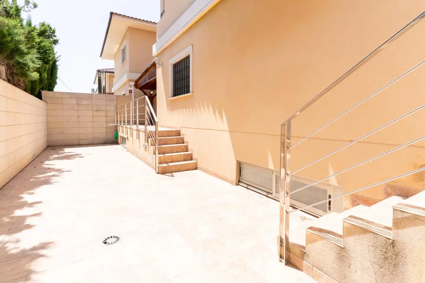 Vista exterior de Casa o chalet en venta en Elche / Elx con Aire acondicionado, Jardín privado y Parquet