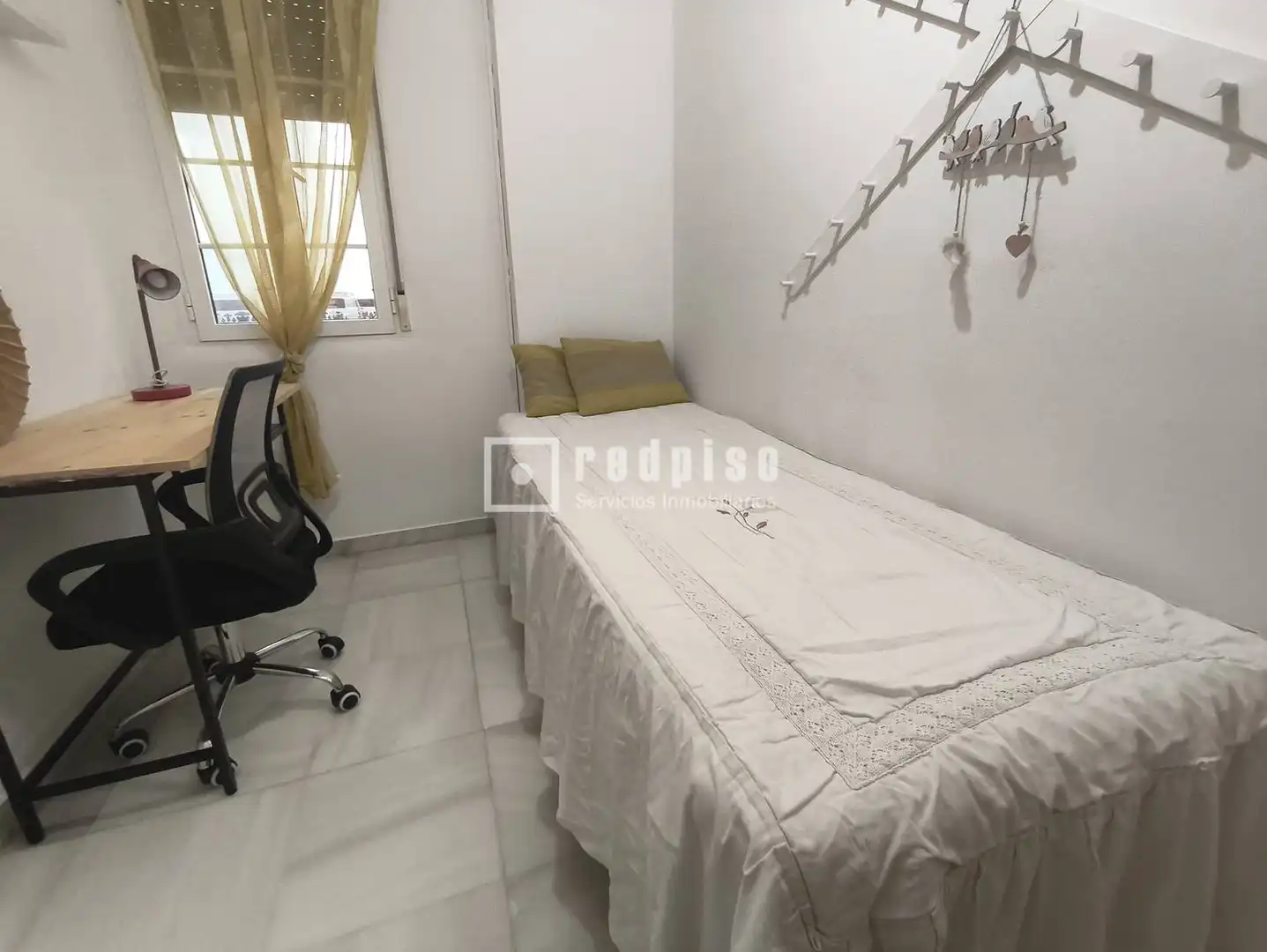 Habitación de Piso de alquiler en Sevilla con Aire acondicionado, Terraza y Amueblado
