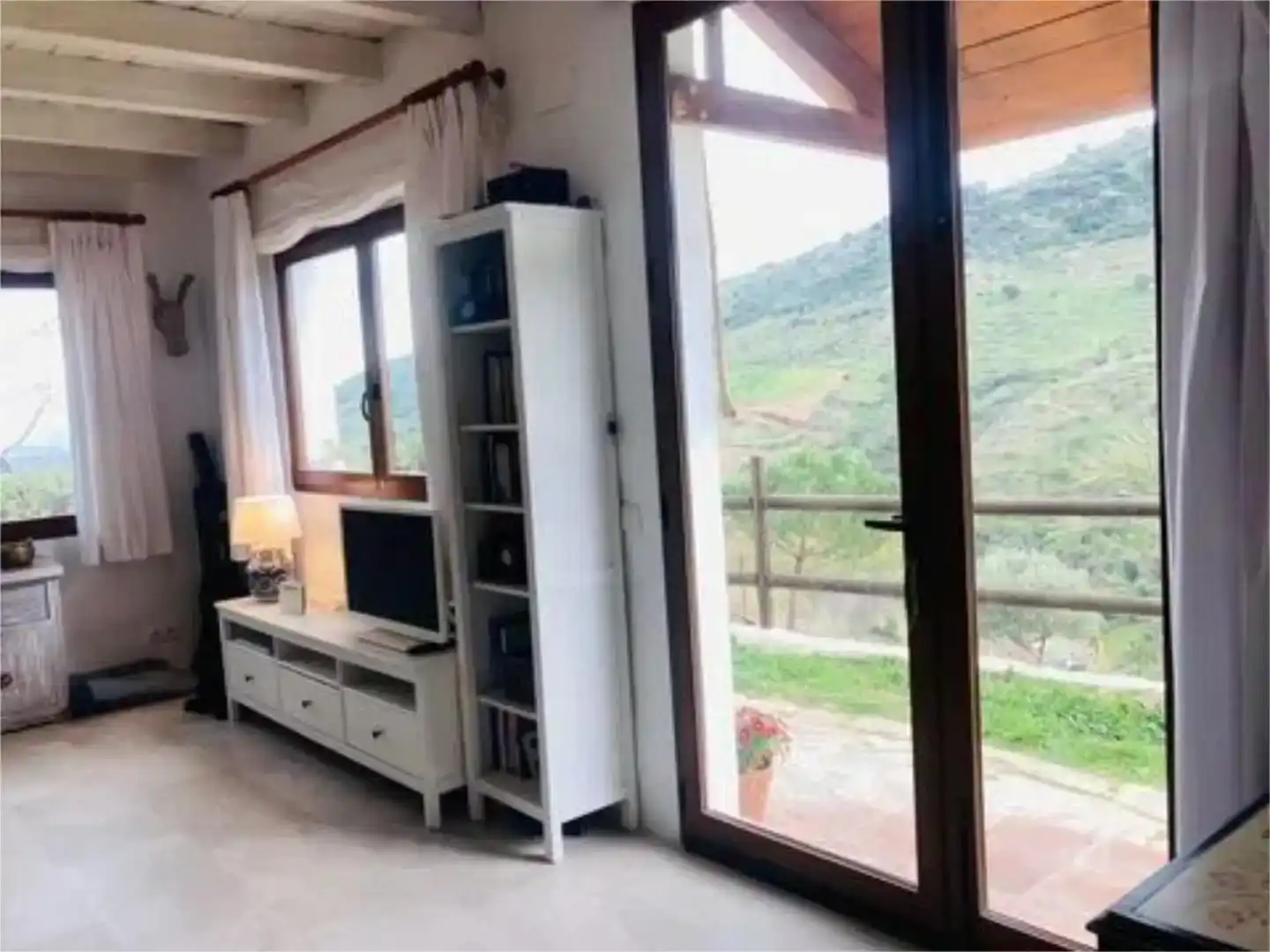 Sala d'estar de Casa o xalet en venda en Tolox amb Aire condicionat i Balcó