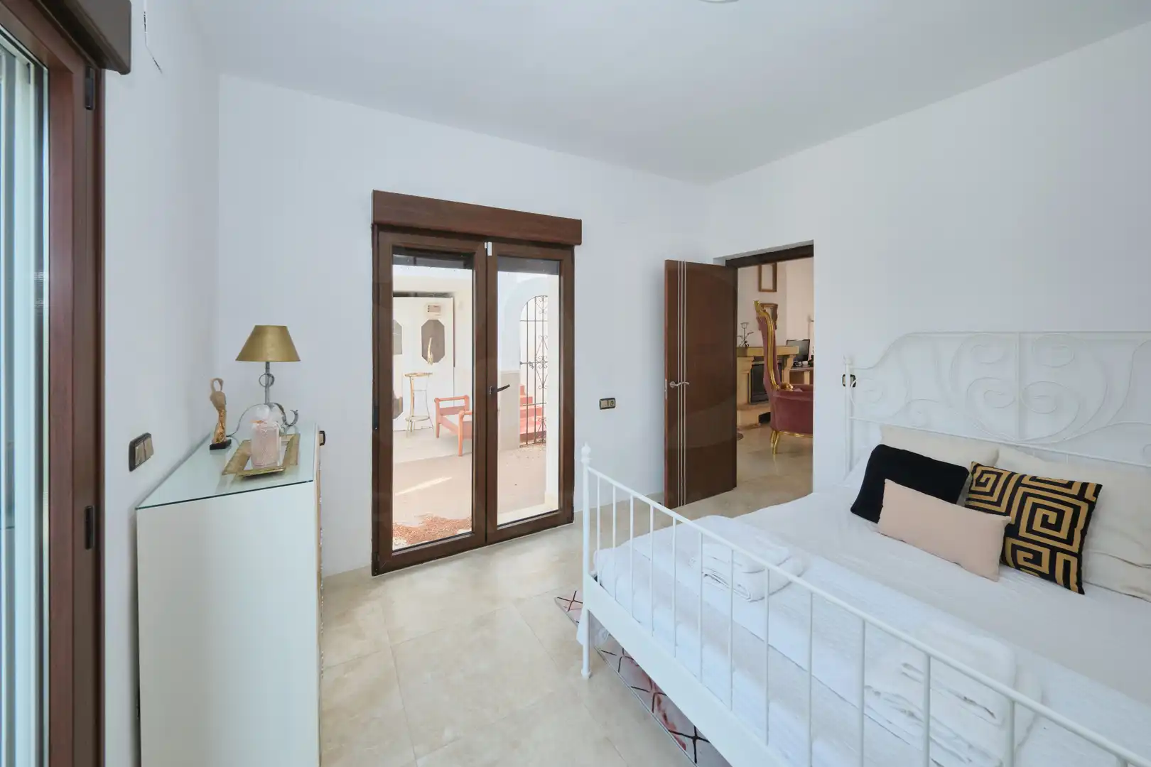 Bedroom of Houses for sale in Almuñécar  with Air Conditioner, Terrace and Swimming Pool
