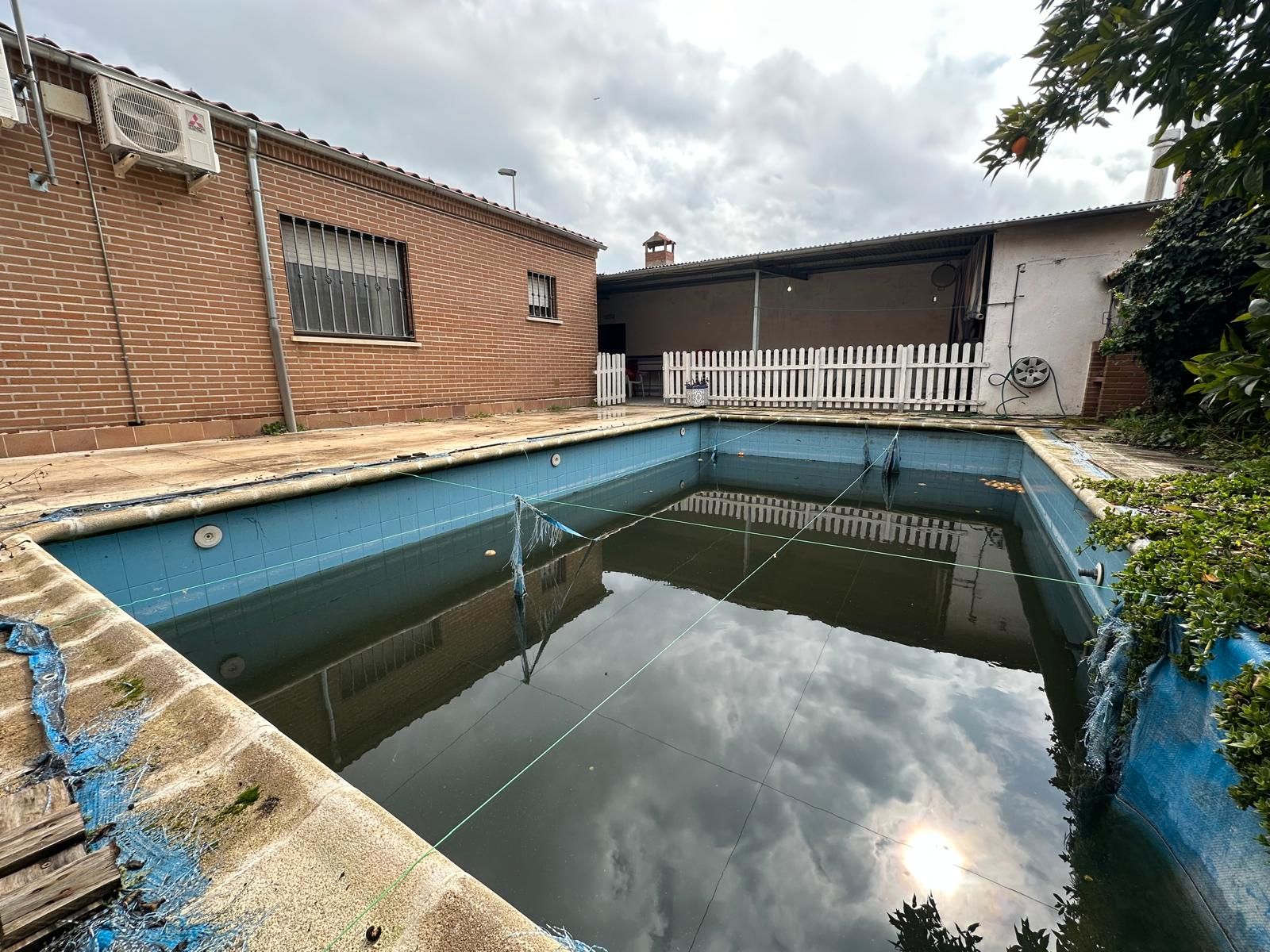 Piscina de Casa adosada en venta en Talavera de la Reina con Aire acondicionado, Calefacción y Piscina