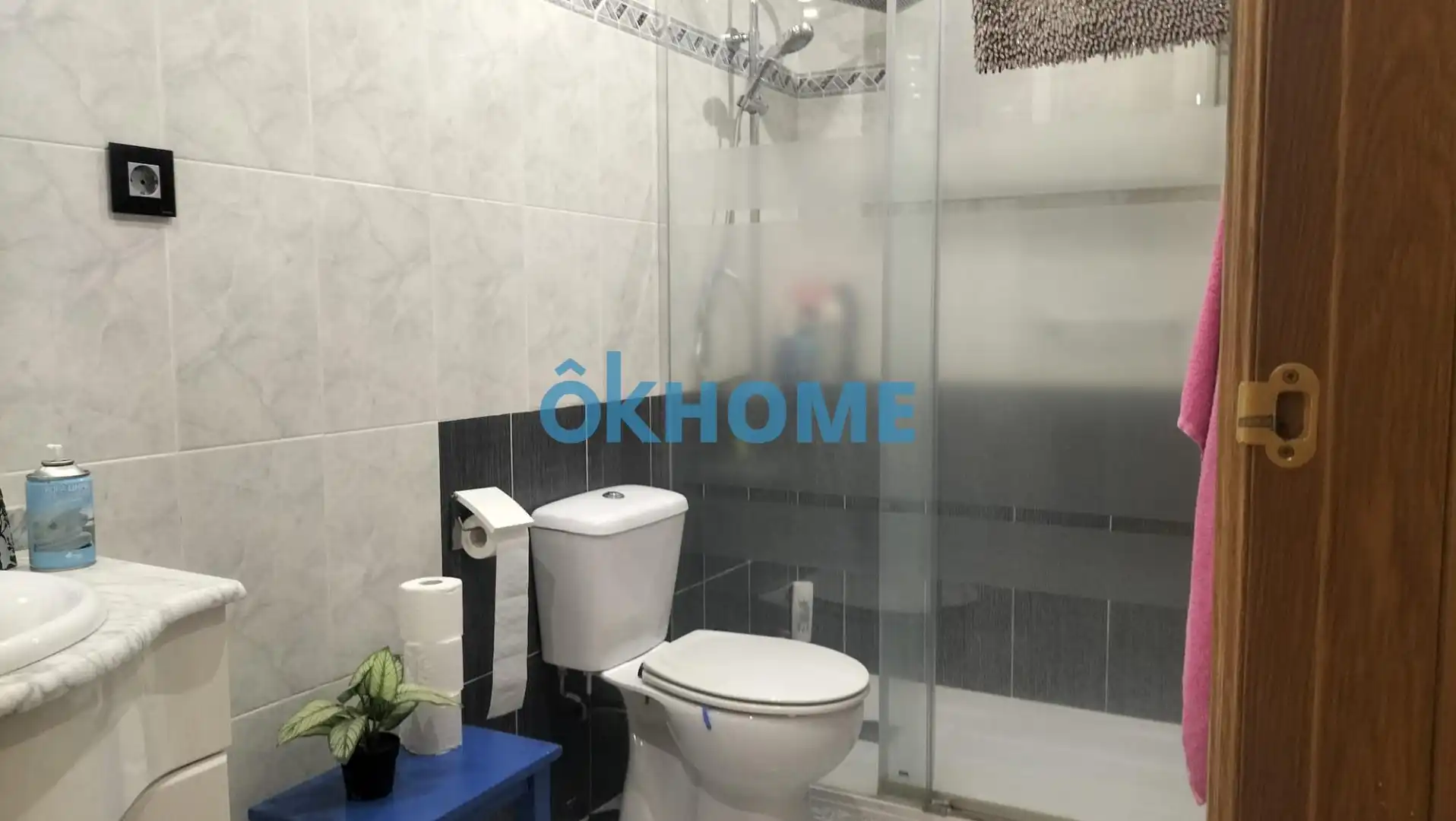 Bathroom of Flat for sale in Aldaia  with Air Conditioner, Heating and Private garden