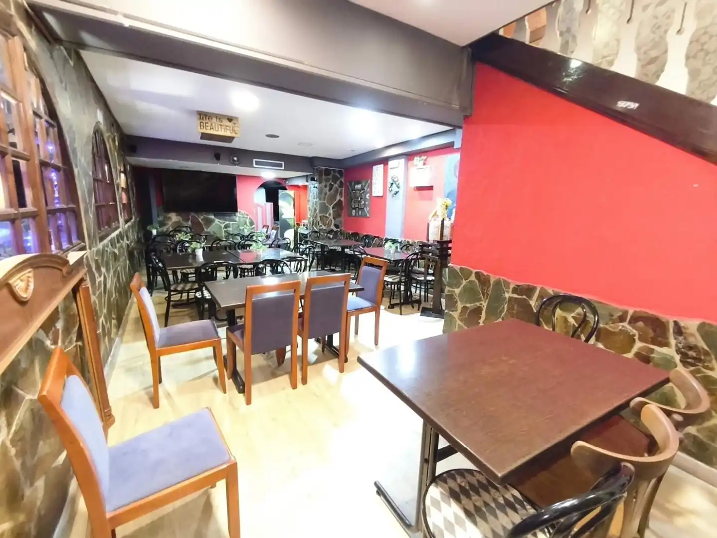 Business premises for transfer in Eixample, imagen 12