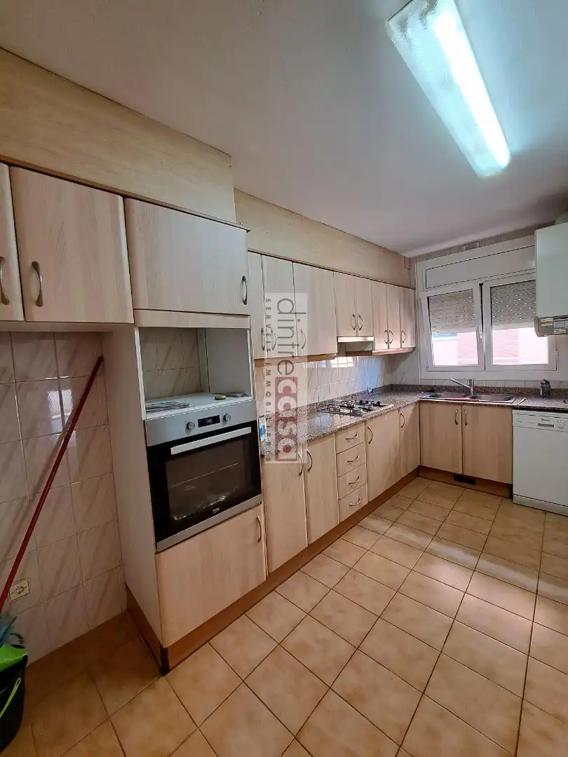 Küche von Wohnung zum Verkauf in Tordera mit Klimaanlage, Heizung und Ofen