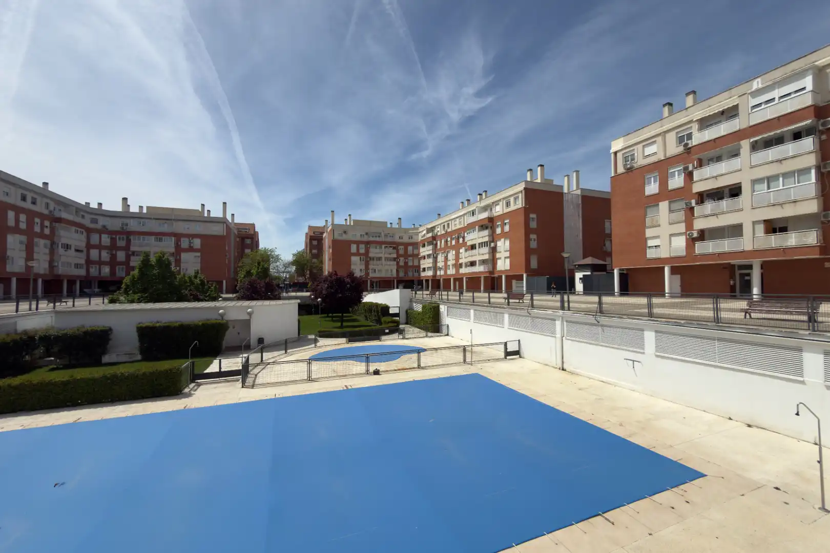 Swimming pool of Flat for sale in Valdemoro  with Air Conditioner, Heating and Parquet flooring