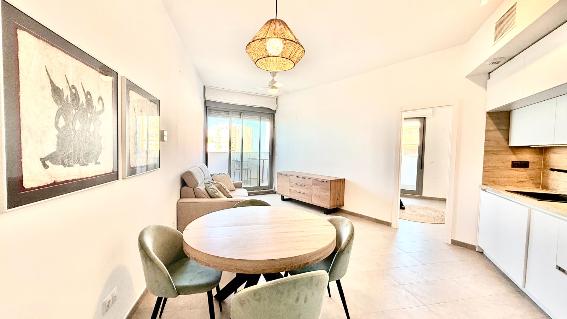 Sala d'estar de Pis en venda en  Cádiz Capital amb Aire condicionat, Calefacció i Terrassa