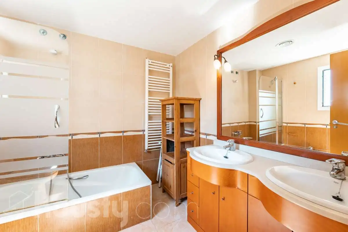 Baño de Casa o chalet en venta en Calafell con Aire acondicionado, Calefacción y Jardín privado