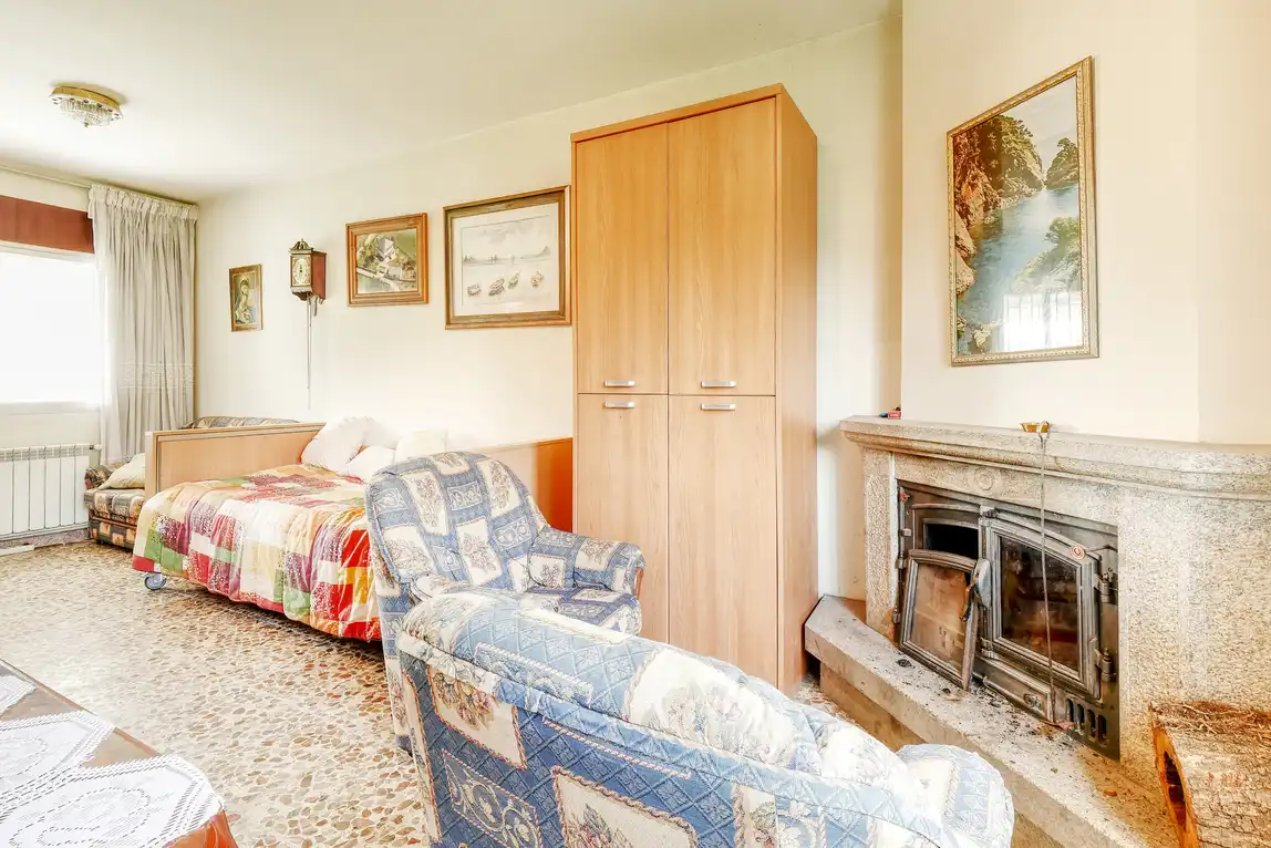 Sala d'estar de Casa o xalet en venda en Baralla amb Calefacció, Jardí privat i Terrassa