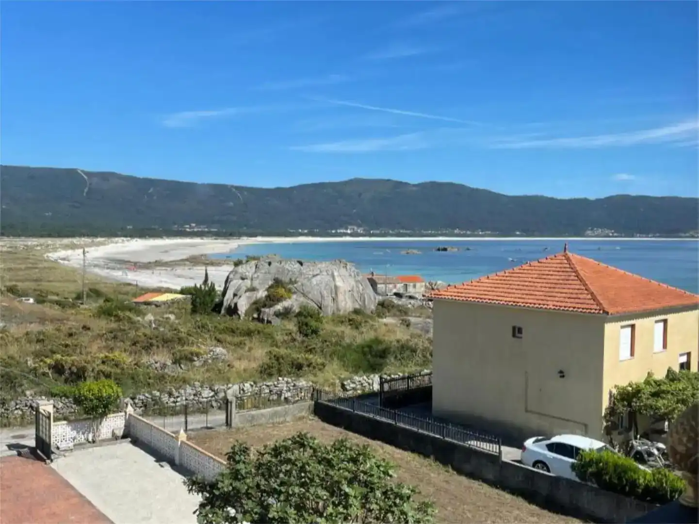 Vista exterior de Piso en venta en Carnota