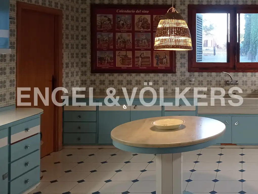 Kitchen of Houses for sale in Requena  with Heating, Private garden and Terrace