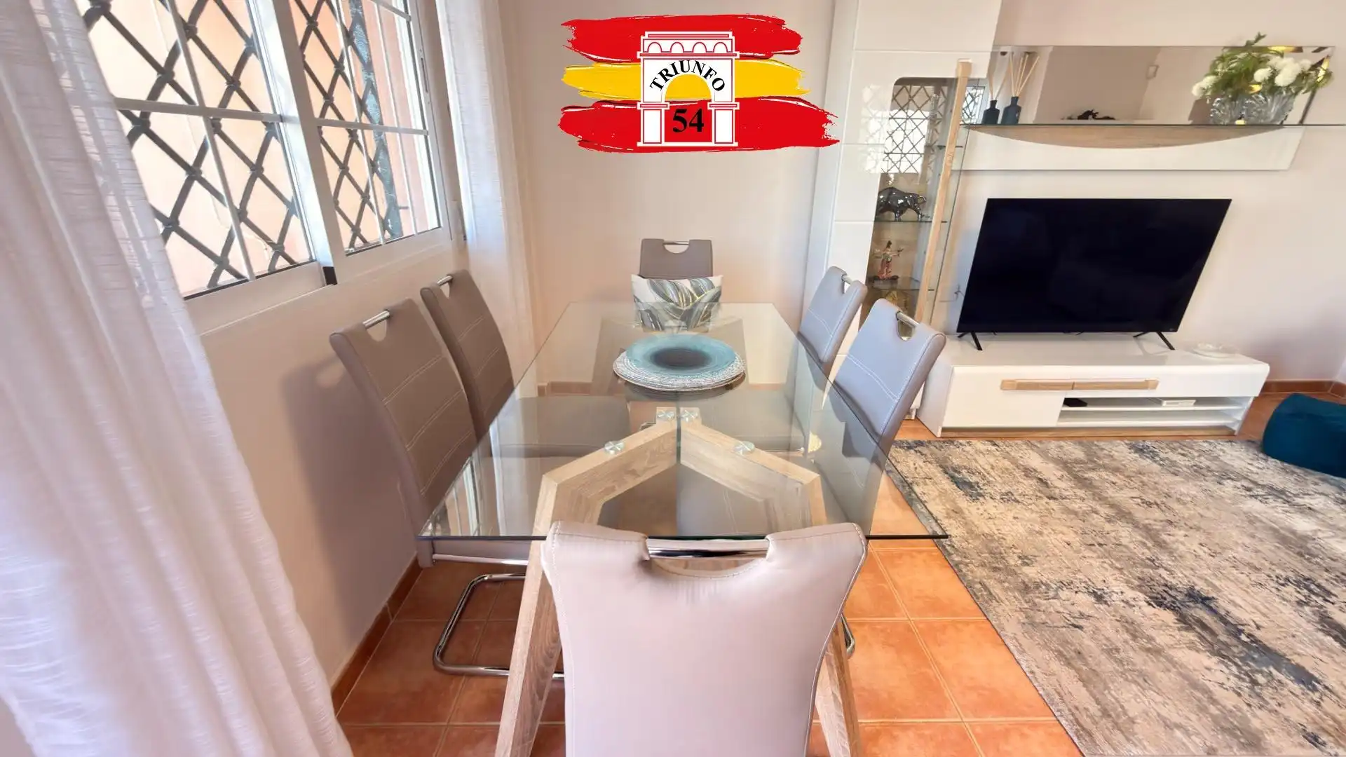 Comedor de Casa adosada en venta en Pilar de la Horadada con Aire acondicionado, Jardín privado y Amueblado