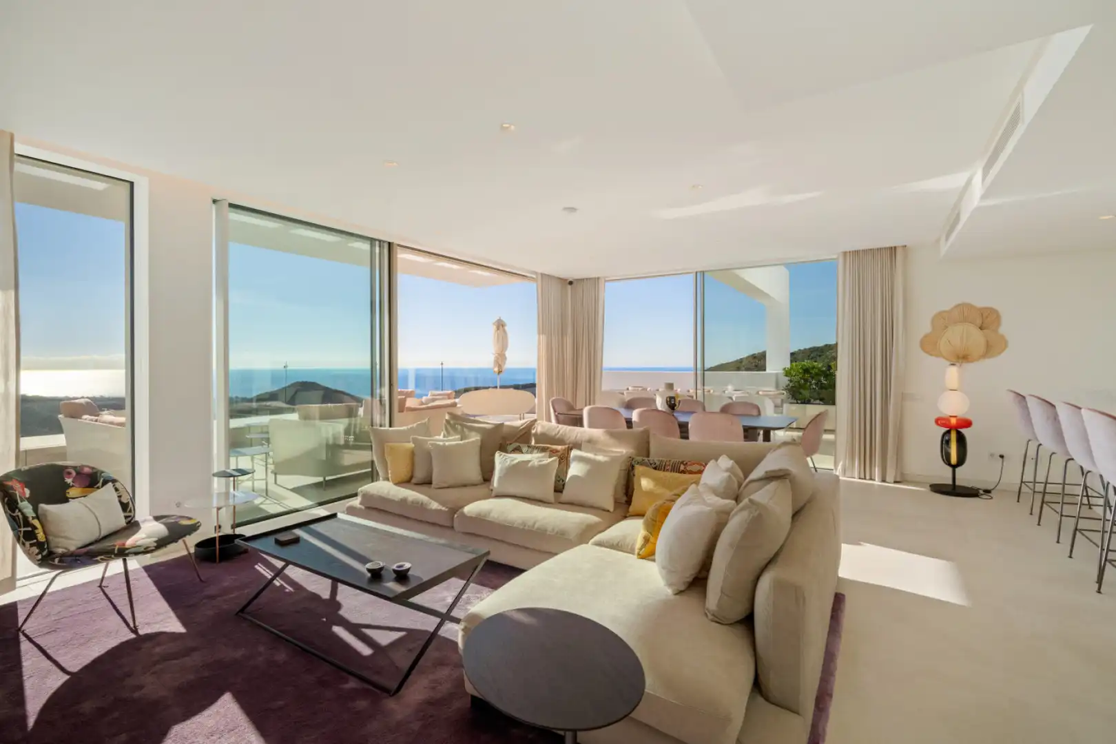 Sala de estar de Ático en venta en Marbella con Aire acondicionado, Terraza y Trastero