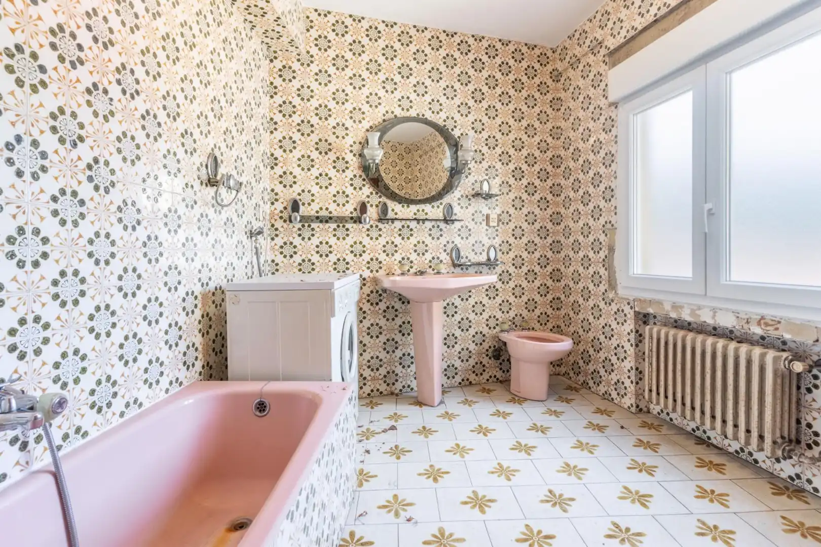 Bathroom of Attic for sale in Sama