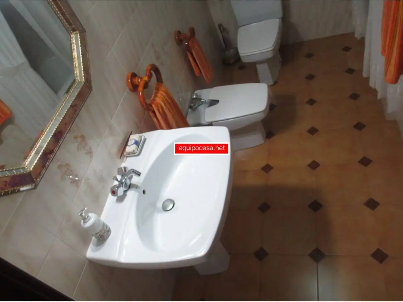 Bany de Casa o xalet en venda en Lugo amb Calefacció, Jardí privat i Parquet