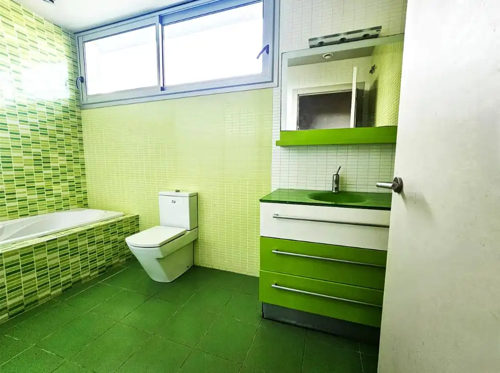 Haus mit Pool zum Verkauf in Carrer Camprodon, imagen 4