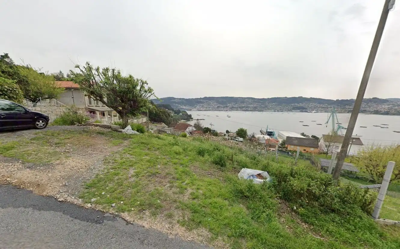 Land for sale in Moaña