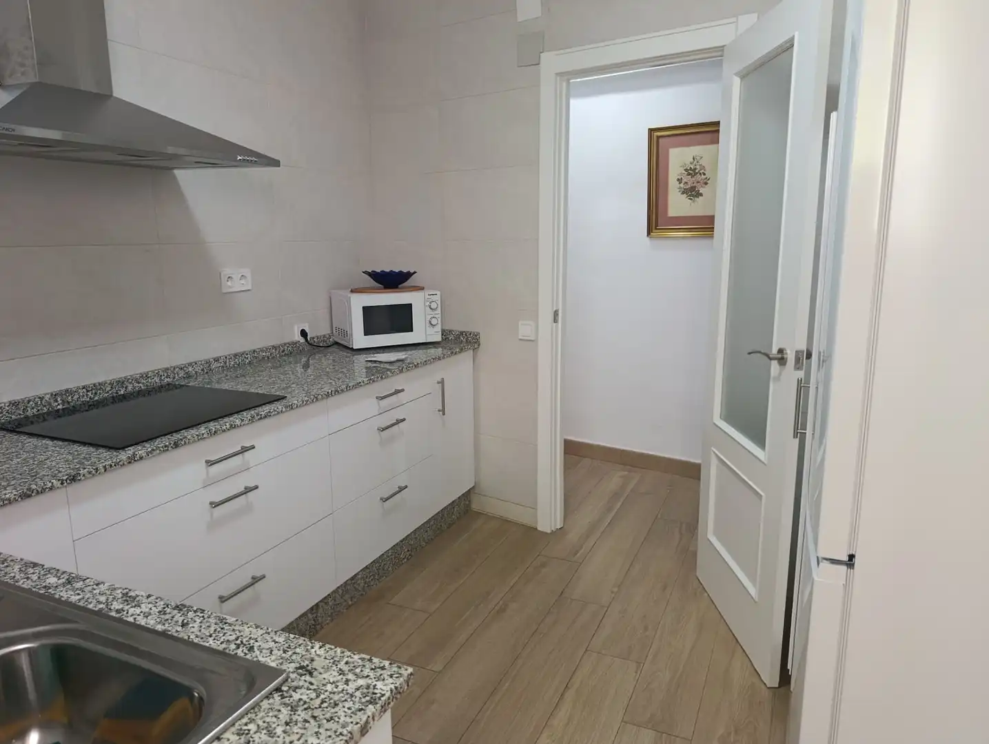 Cocina de Piso de alquiler en Dos Hermanas con Aire acondicionado, Trastero y Amueblado